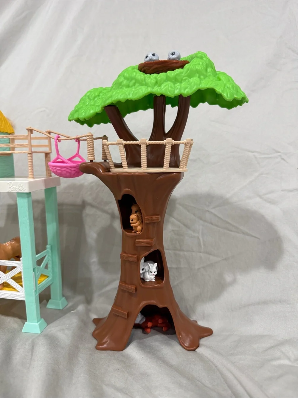 Barbie Animal Rescuer Doll Woodland Forest Rescue Care Center Shelter & Playset
